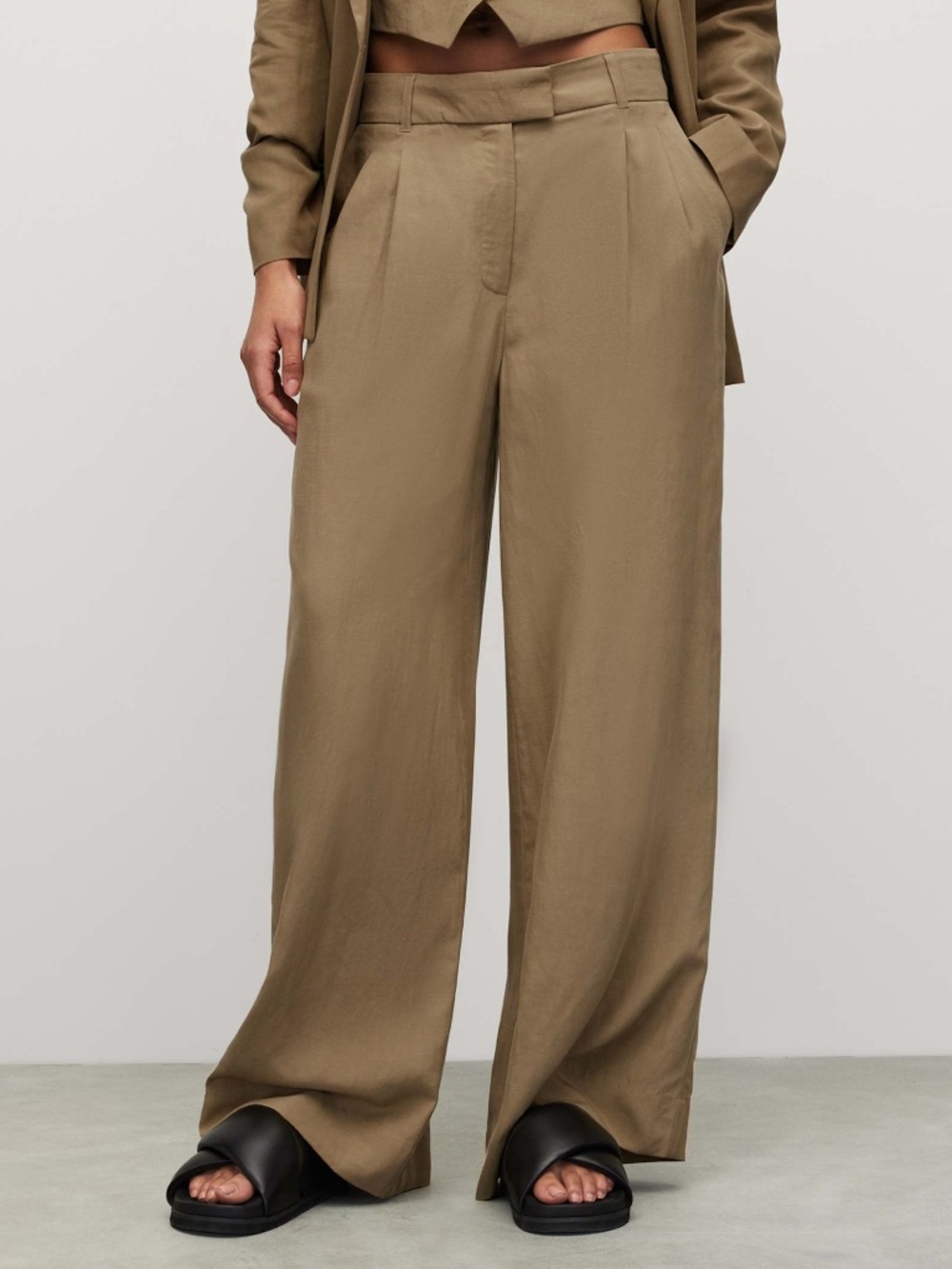 NWT AllSaints Deri Lyn Wide Leg Pleated Trousers, Khaki Tan Lyocell Linen, US 6